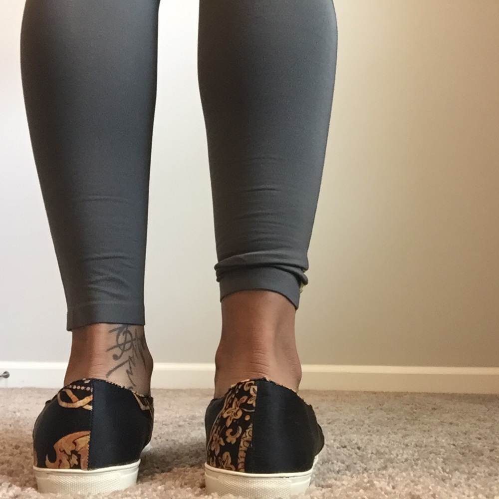 Shoes - Picture 5 of 5